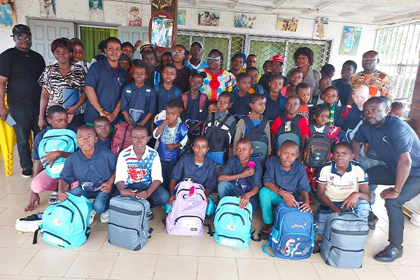 Support for humanitarian associations