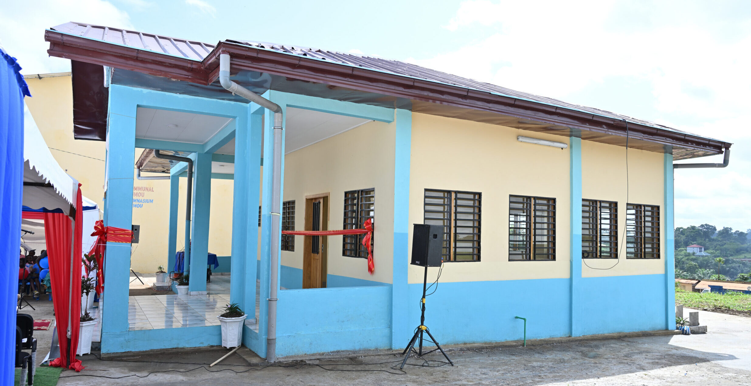 COTCO construit une cantine scolaire à Ngoumou